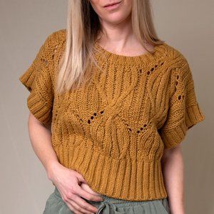 NWT Kaylee Crochet Short Sleeve Sweater